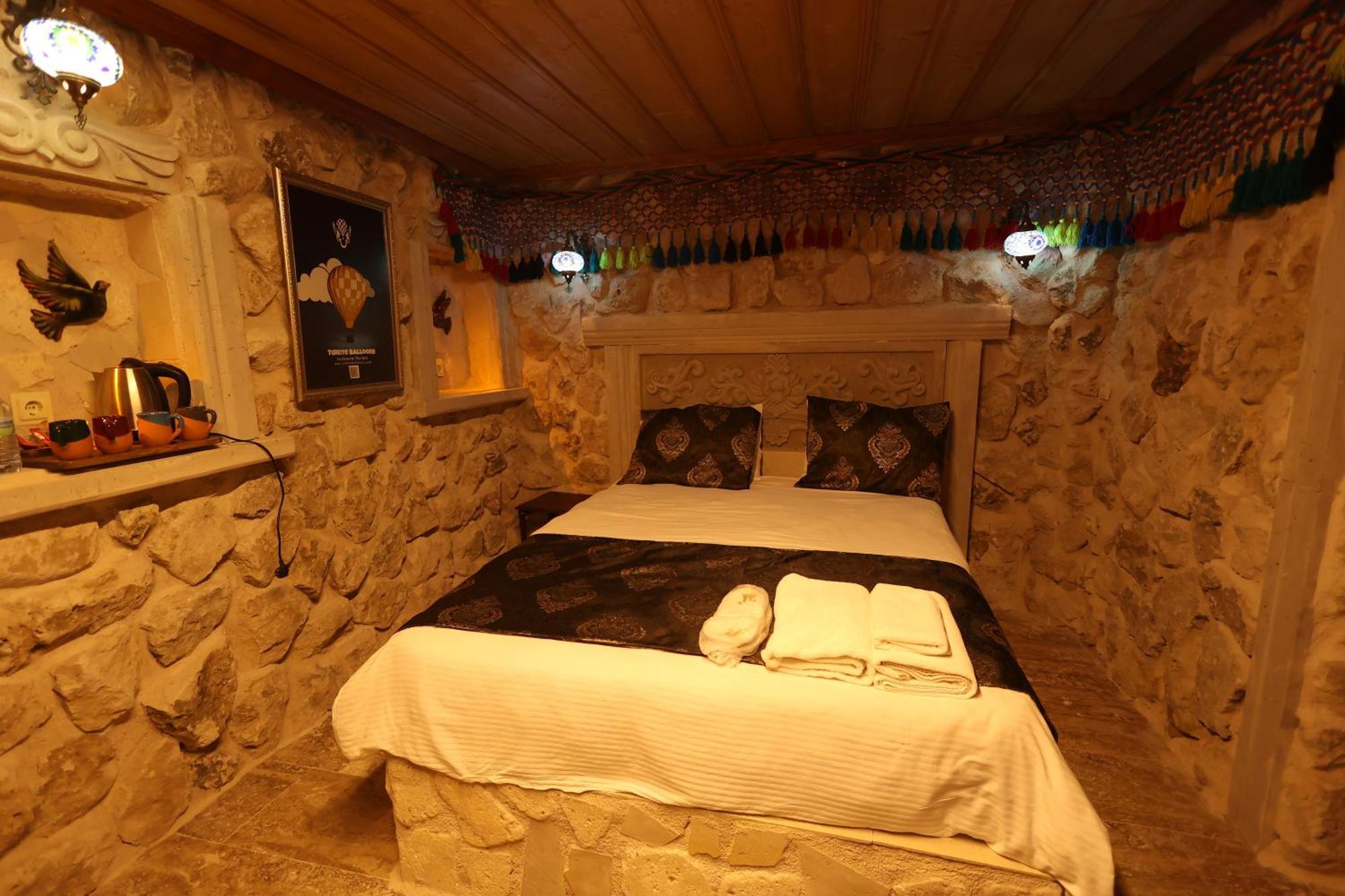 Lucky Luke Stone House *